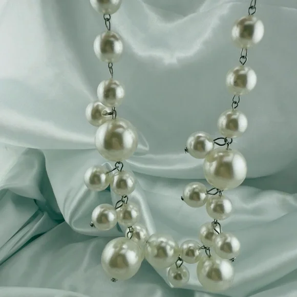 Wedding Jewelry Silver and Shimmer White Classic Pearl Necklace Adjustable - Picture 3 of 5